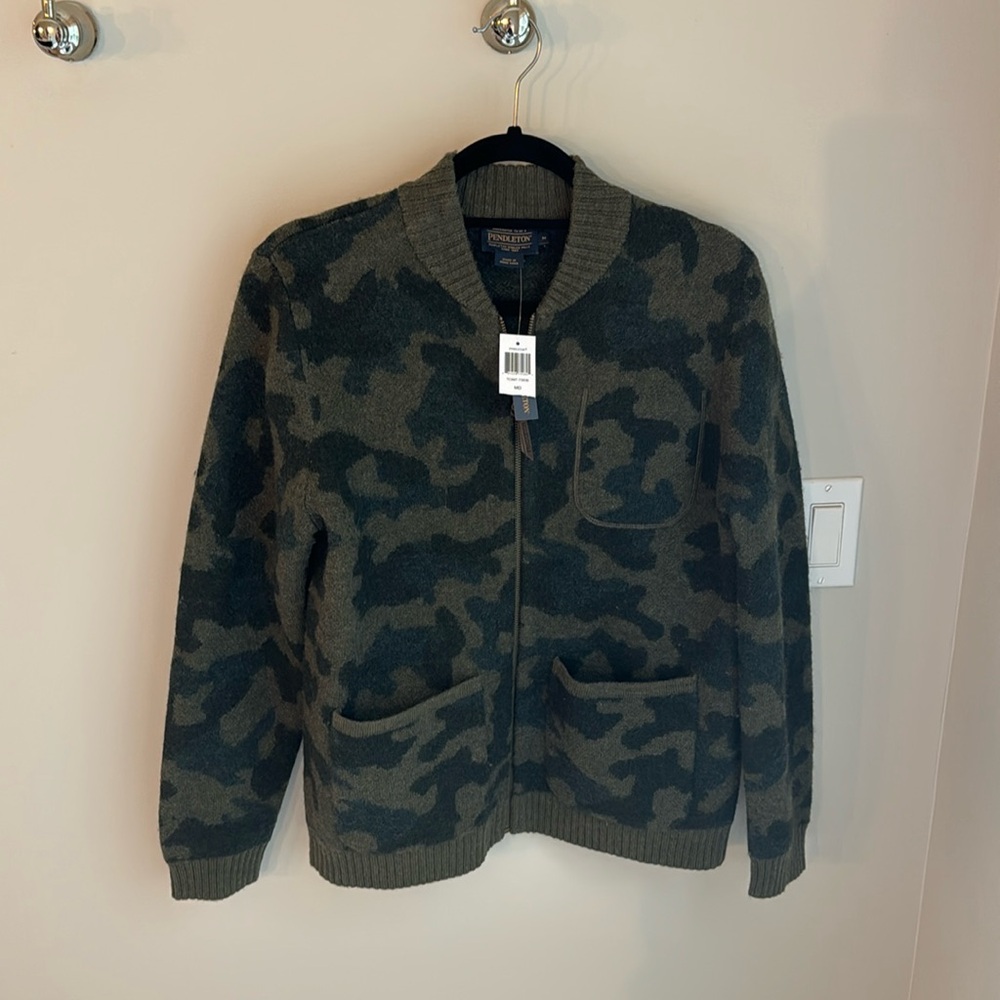Pendleton medium camo bomber jacket